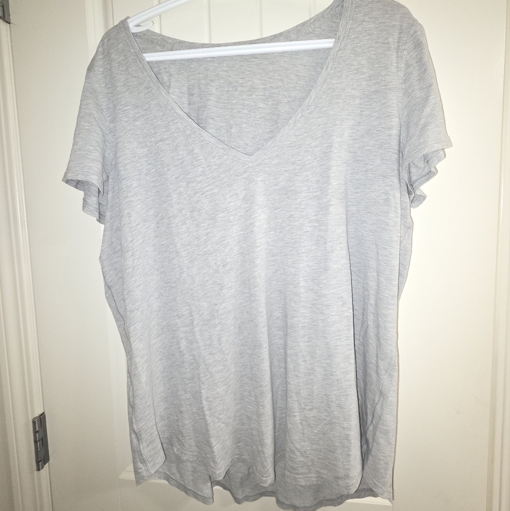 lululemon athletica Light Gray V-Neck Tee